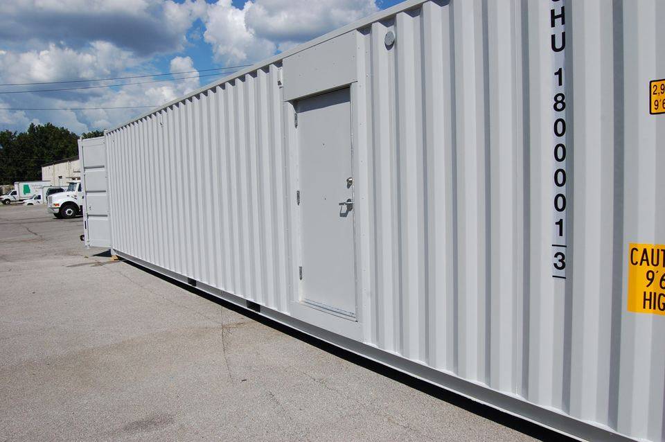 Container unit exterior, long side with entry door